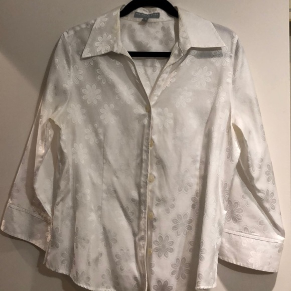 Foxcroft blouse with flowers looks like silk. - Picture 2 of 7